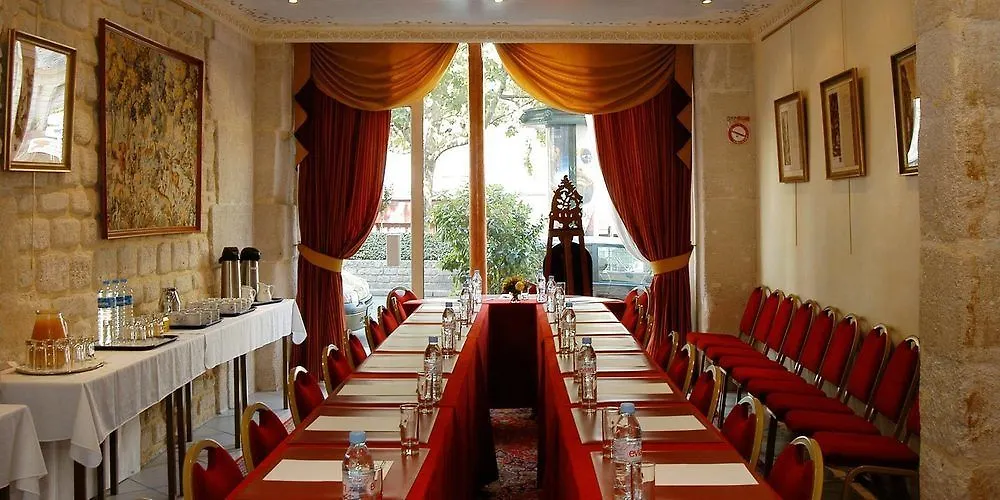Familia Hotel